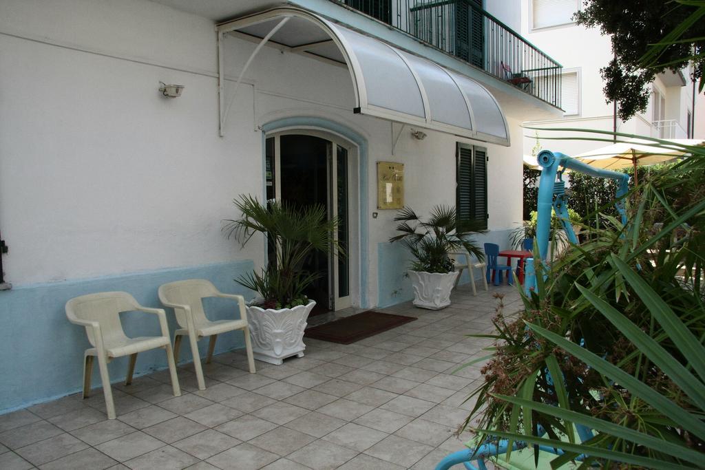 Hotel Ornella Lido di Camaiore Buitenkant foto