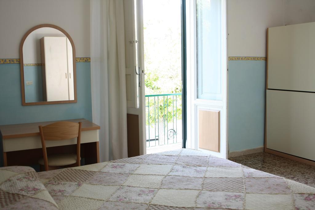 Hotel Ornella Lido di Camaiore Buitenkant foto