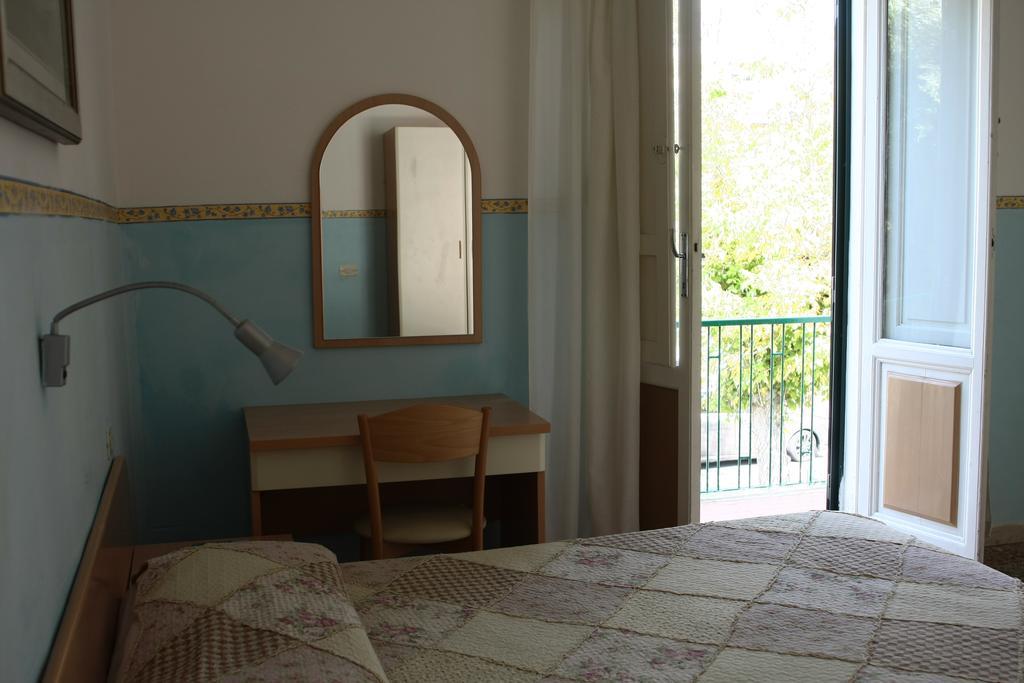 Hotel Ornella Lido di Camaiore Buitenkant foto