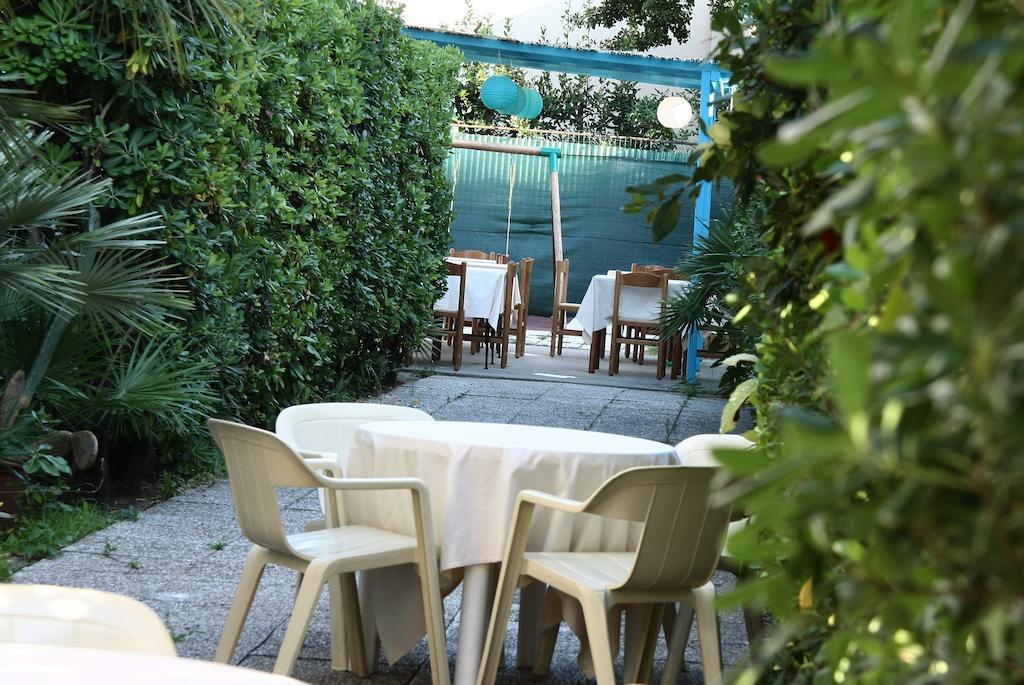 Hotel Ornella Lido di Camaiore Buitenkant foto